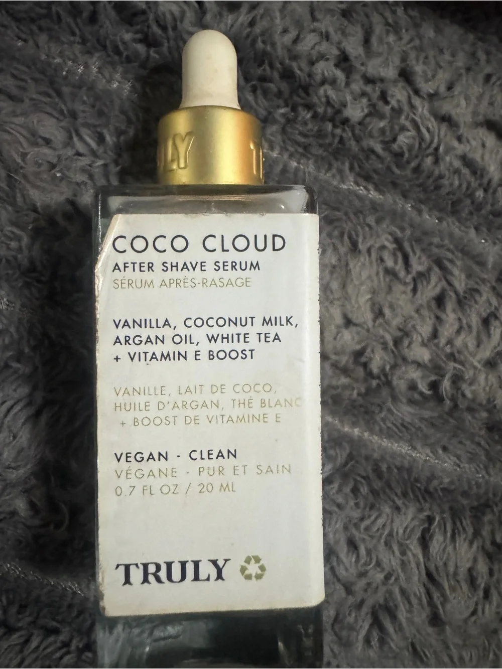 TRULY Coco Cloud After Shave Serum - White and Gold